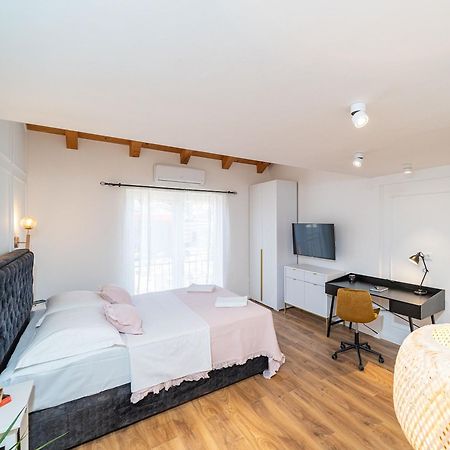 Villa Aura - Comfort Double Room ดูบรอฟนิก ภายนอก รูปภาพ